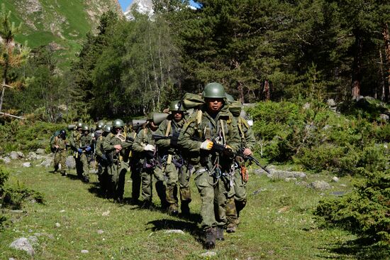 Elbrus Ring Competitions for best alpine unit of Russian Armed Forces