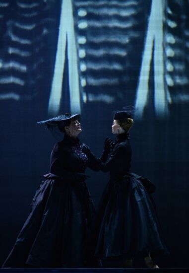 Anna Karenina play run-through