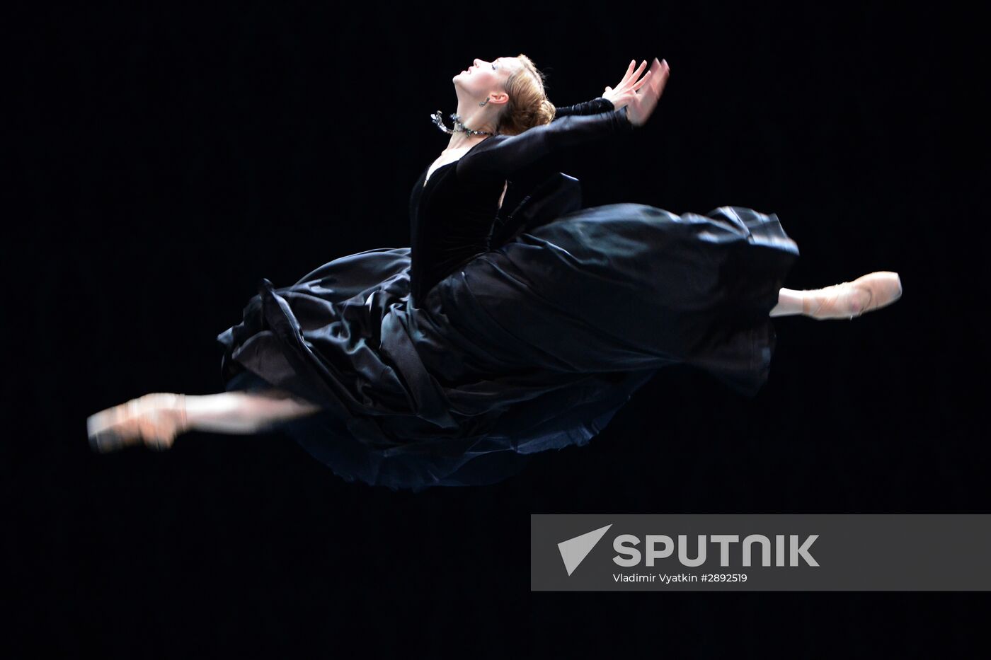 Anna Karenina play run-through