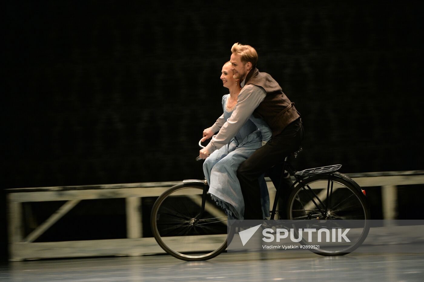 Anna Karenina play run-through