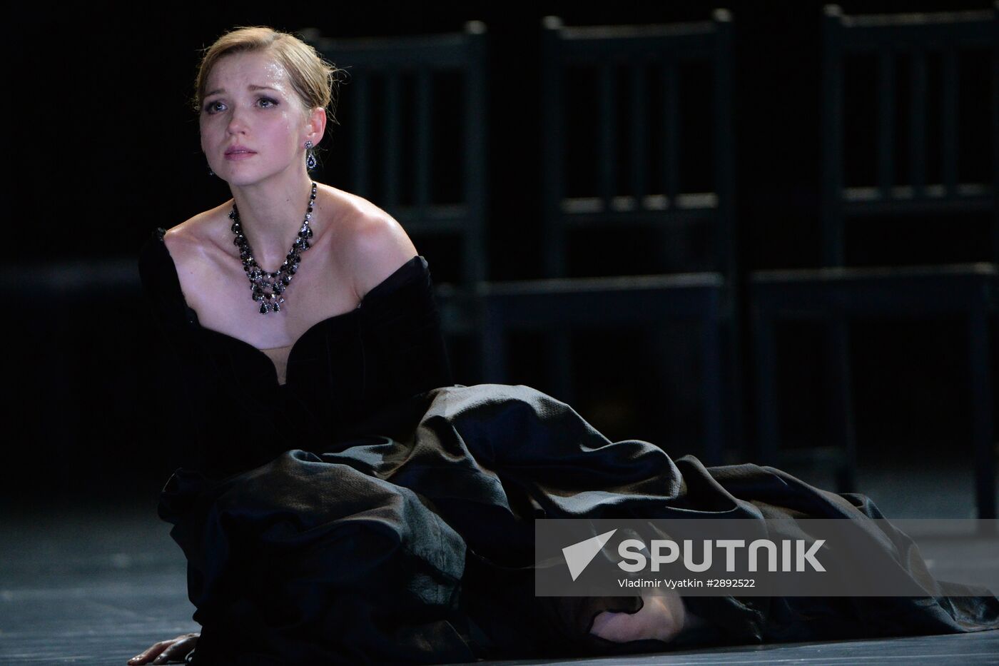 Anna Karenina play run-through