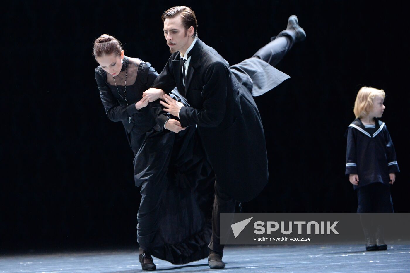 Anna Karenina play run-through