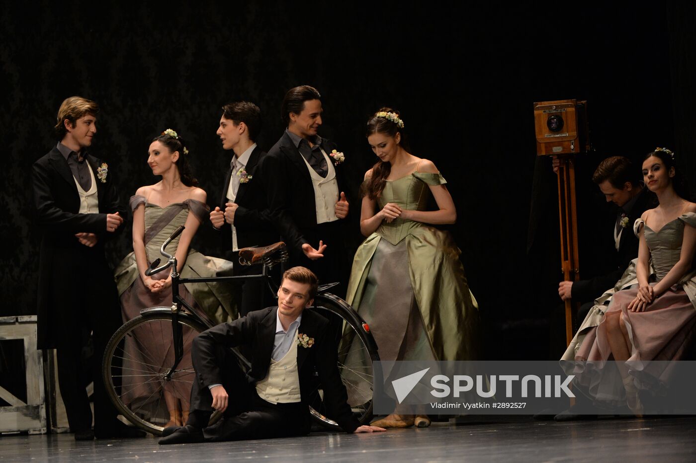 Anna Karenina play run-through