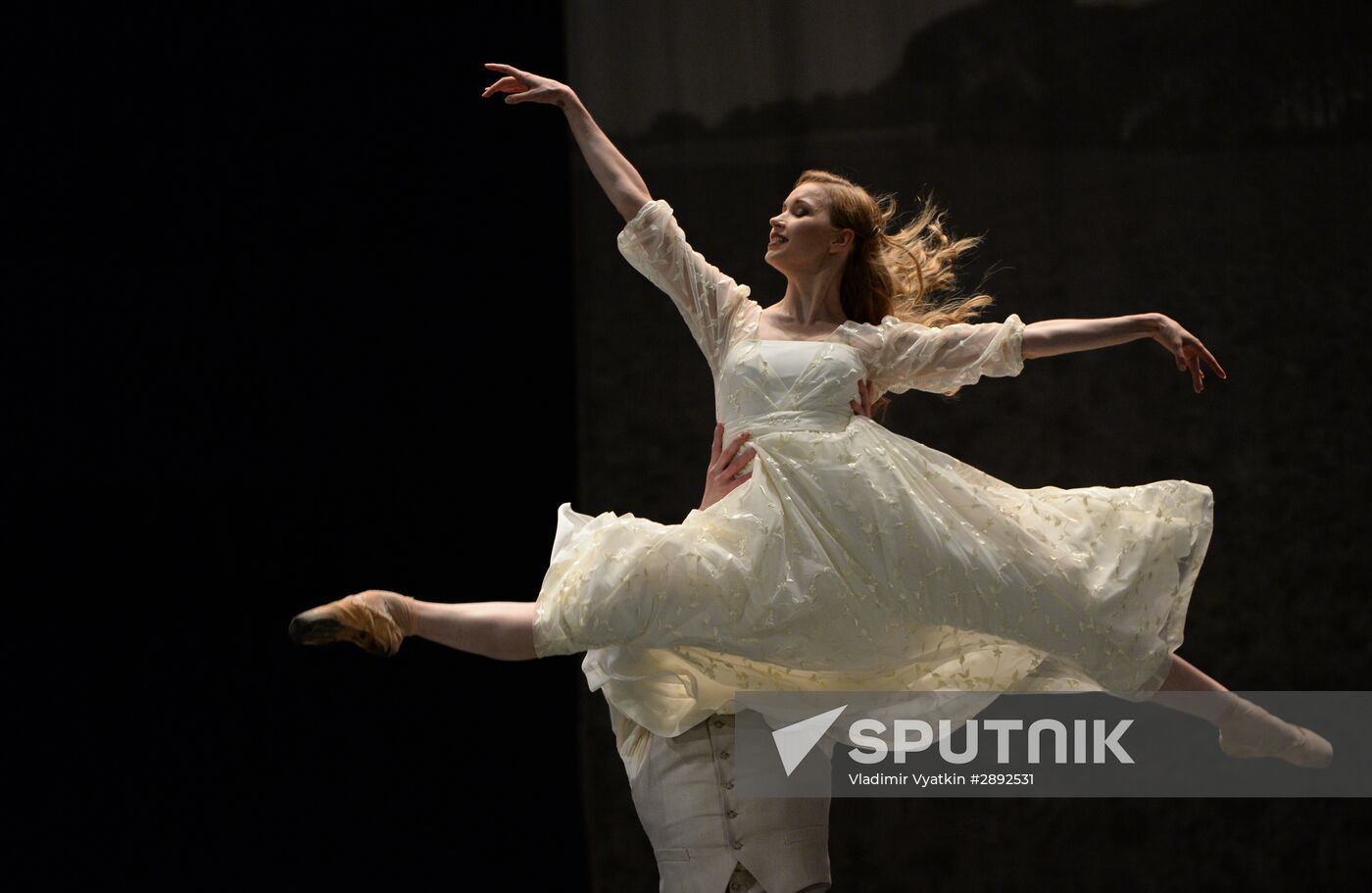 Anna Karenina play run-through