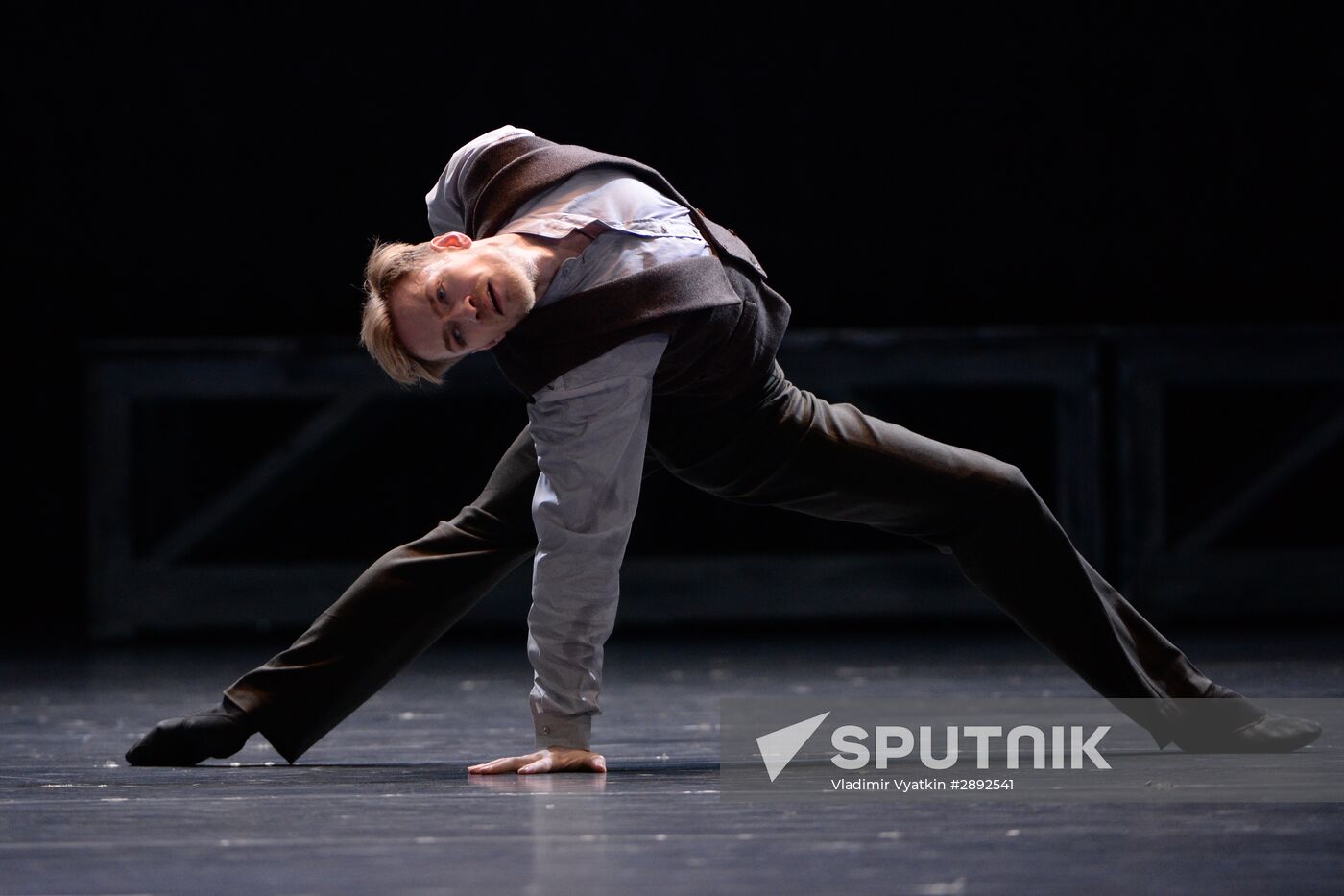 Anna Karenina play run-through