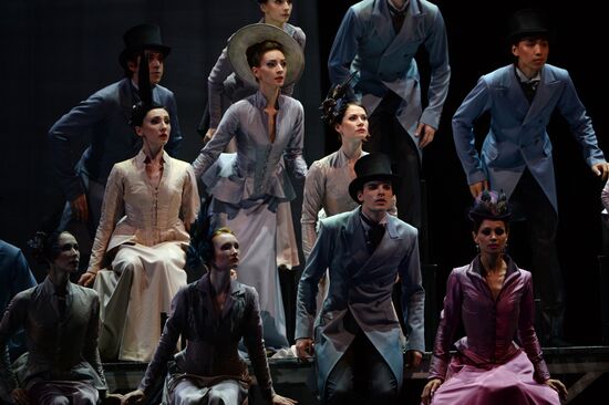 Anna Karenina play run-through