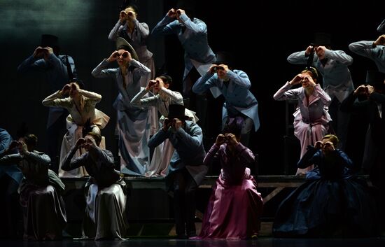 Anna Karenina play run-through