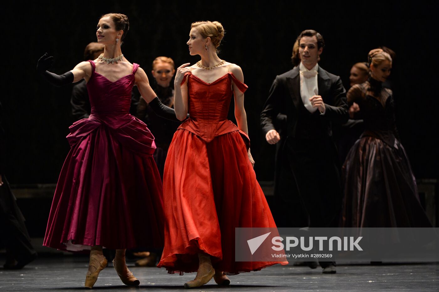 Anna Karenina play run-through