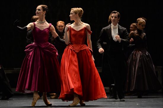 Anna Karenina play run-through