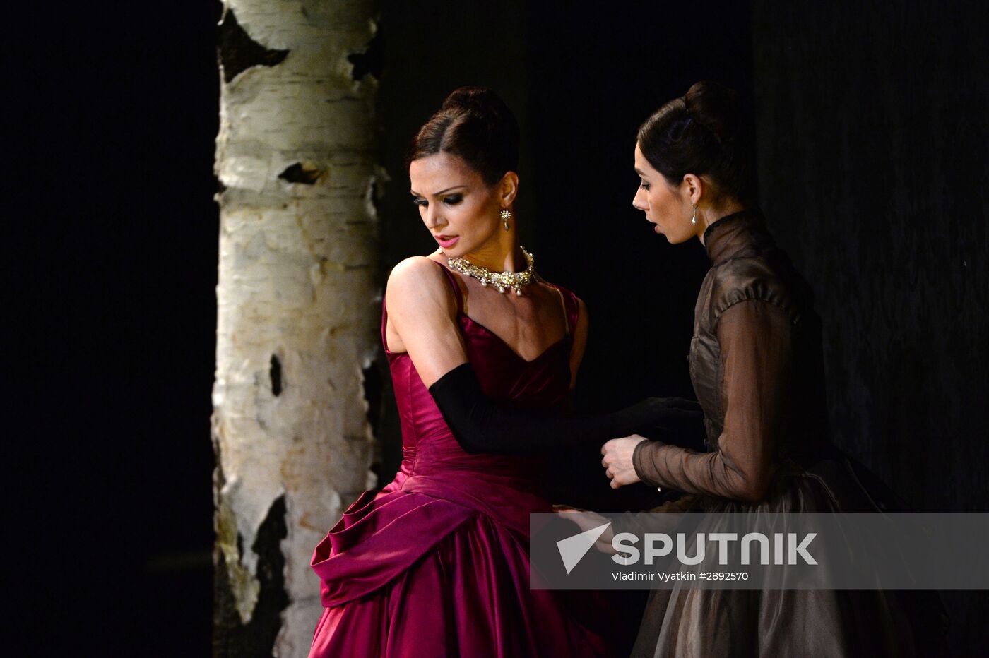 Anna Karenina play run-through