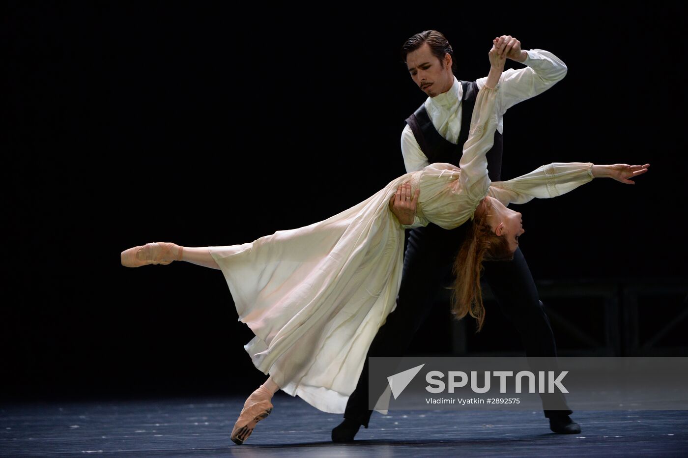 Anna Karenina play run-through