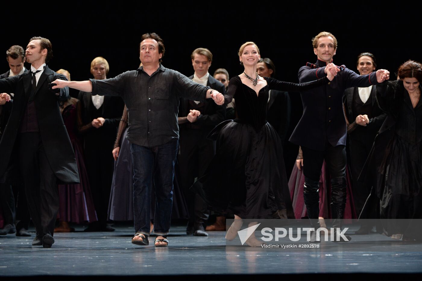 Anna Karenina play run-through