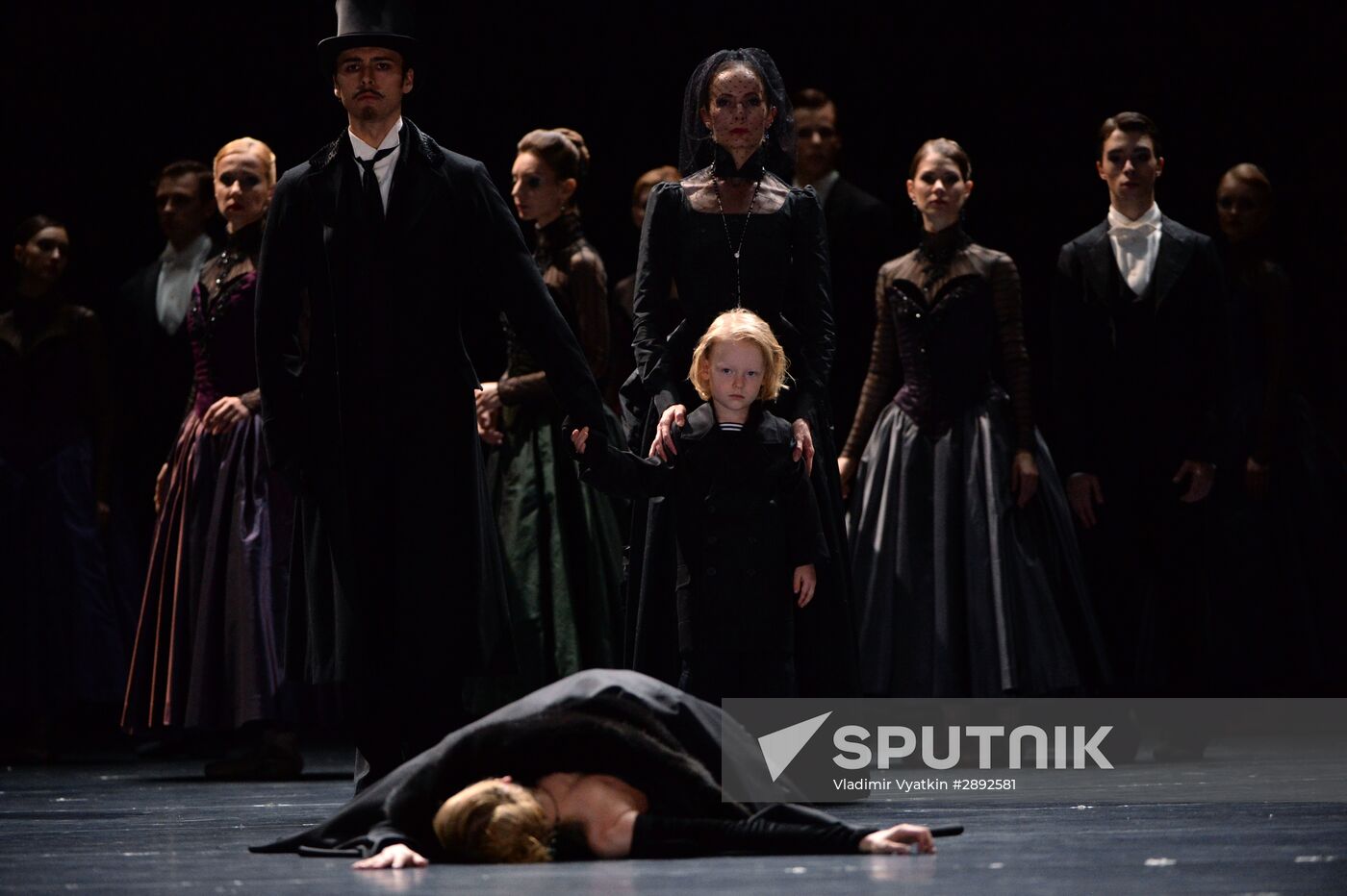 Anna Karenina play run-through