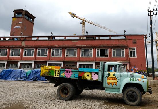 Moscow Mayor Sergei Sobyanin visits construction site of ZILART residential area