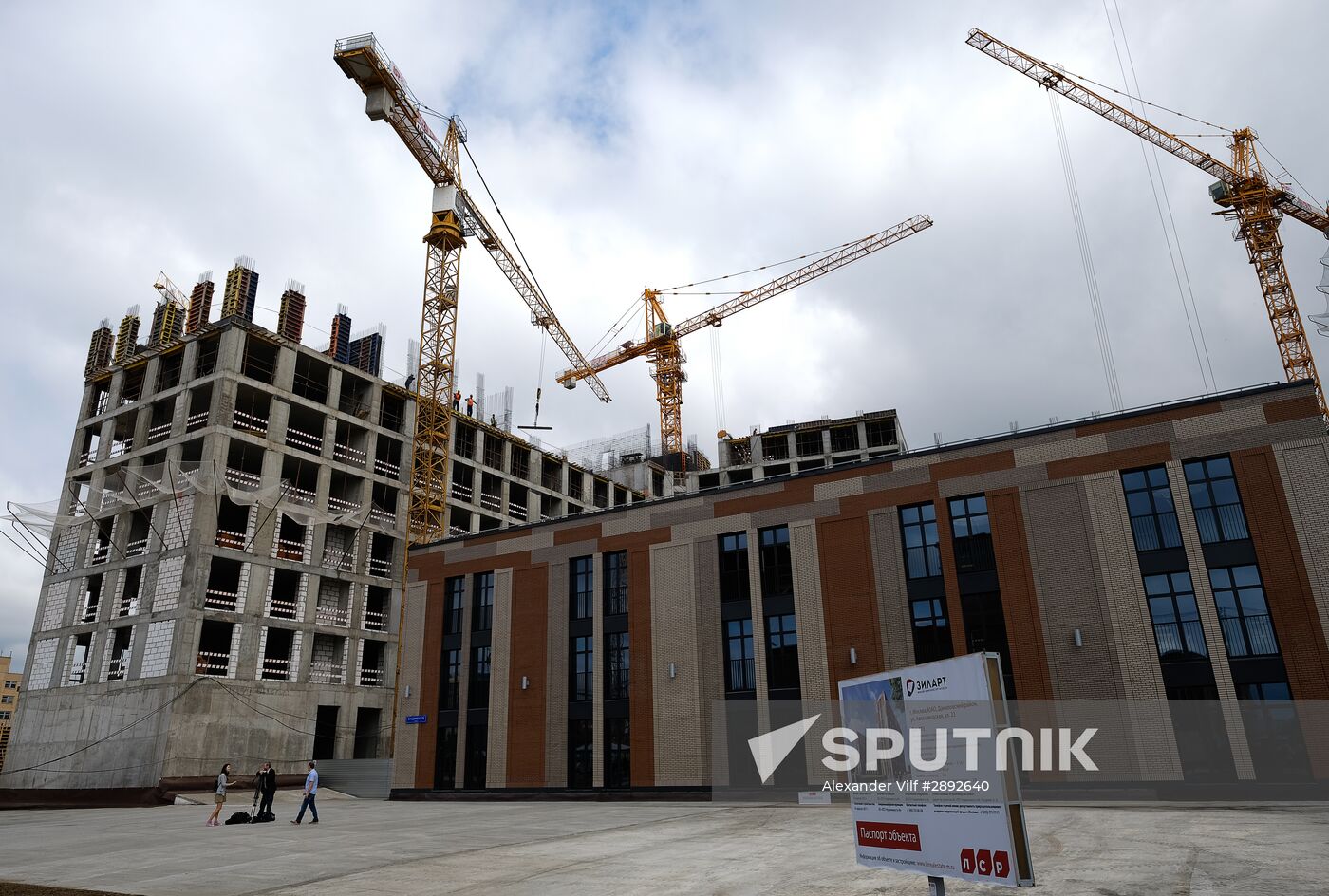 Moscow Mayor Sergei Sobyanin visits construction site of ZILART residential area