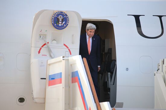 US Secretary of State John Kerry arrives in Moscow