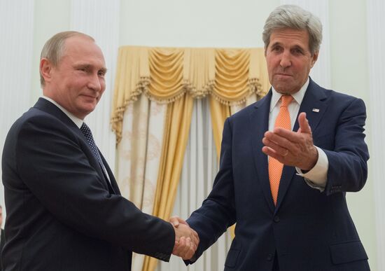 President Putin meets with US Secretary of State John Kerry