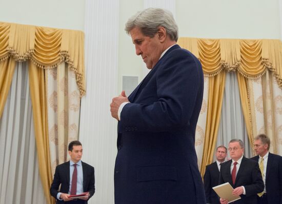 President Putin meets with US Secretary of State John Kerry