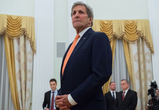 President Putin meets with US Secretary of State John Kerry