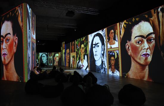 Unveiling of exhibition "Frida Kahlo. Paintings that Sprung to Life"