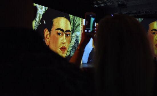 Unveiling of exhibition "Frida Kahlo. Paintings that Sprung to Life"