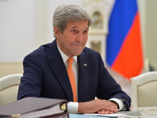 President Putin meets with US Secretary of State John Kerry
