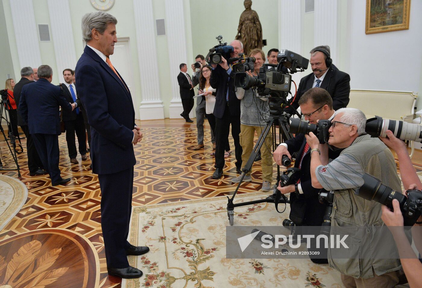 President Putin meets with US Secretary of State John Kerry