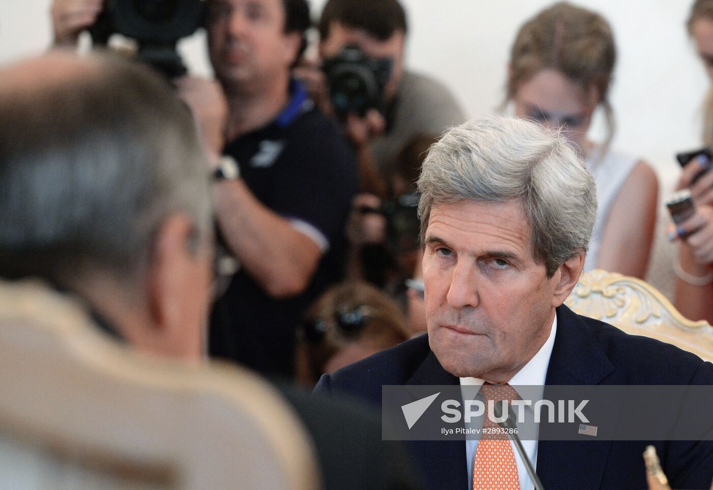 Foreign Minister Sergei Lavrov meets with US Secretary of State John Kerry