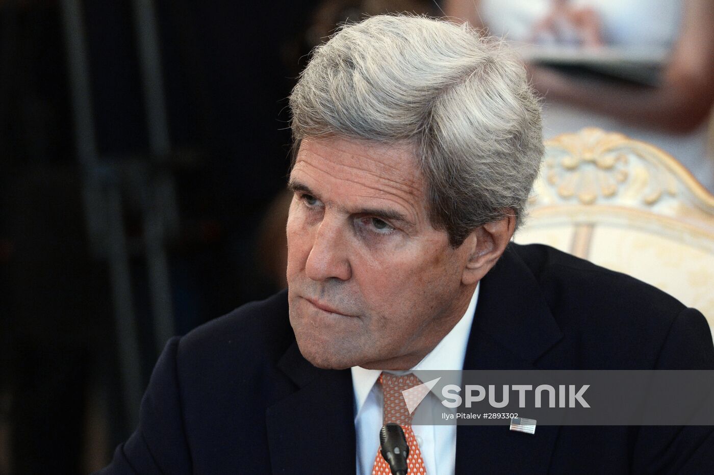 Foreign Minister Sergei Lavrov meets with US Secretary of State John Kerry