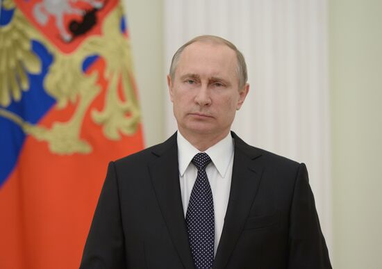 President Vladimir Putin expresses condolences to French President Francois Hollande following Nice attack