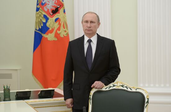 President Vladimir Putin expresses condolences to French President Francois Hollande following Nice attack