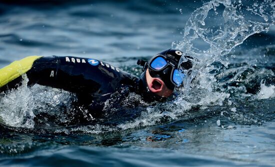 Far Eastern Customs Service holds drill on SWAT liberating hijacked vessel