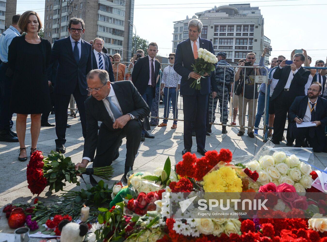 Russian Foreign Minister Lavrov, US State Secretary John Kerry offer condolences on Nice terror attack