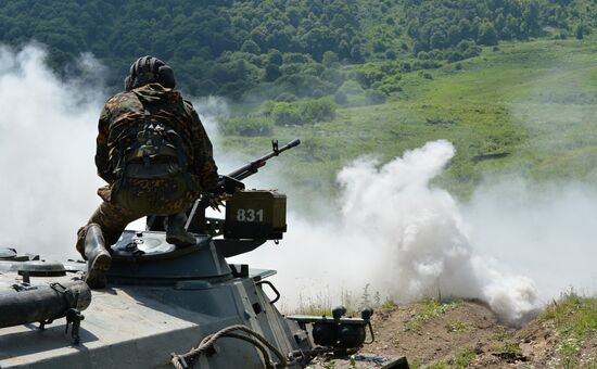 Southern Military District's mountain motorized infantry brigade holds drill at Alpiysky base