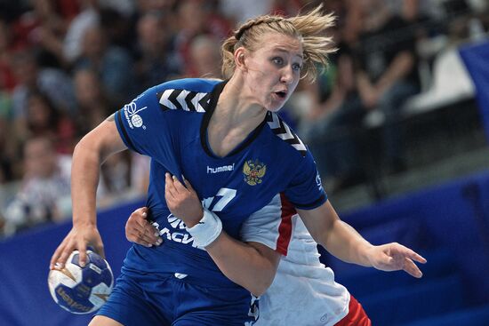 IHF Women's Junior (U20) World Championship. Final