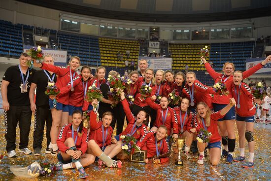 IHF Women's Junior (U20) World Championship. Final