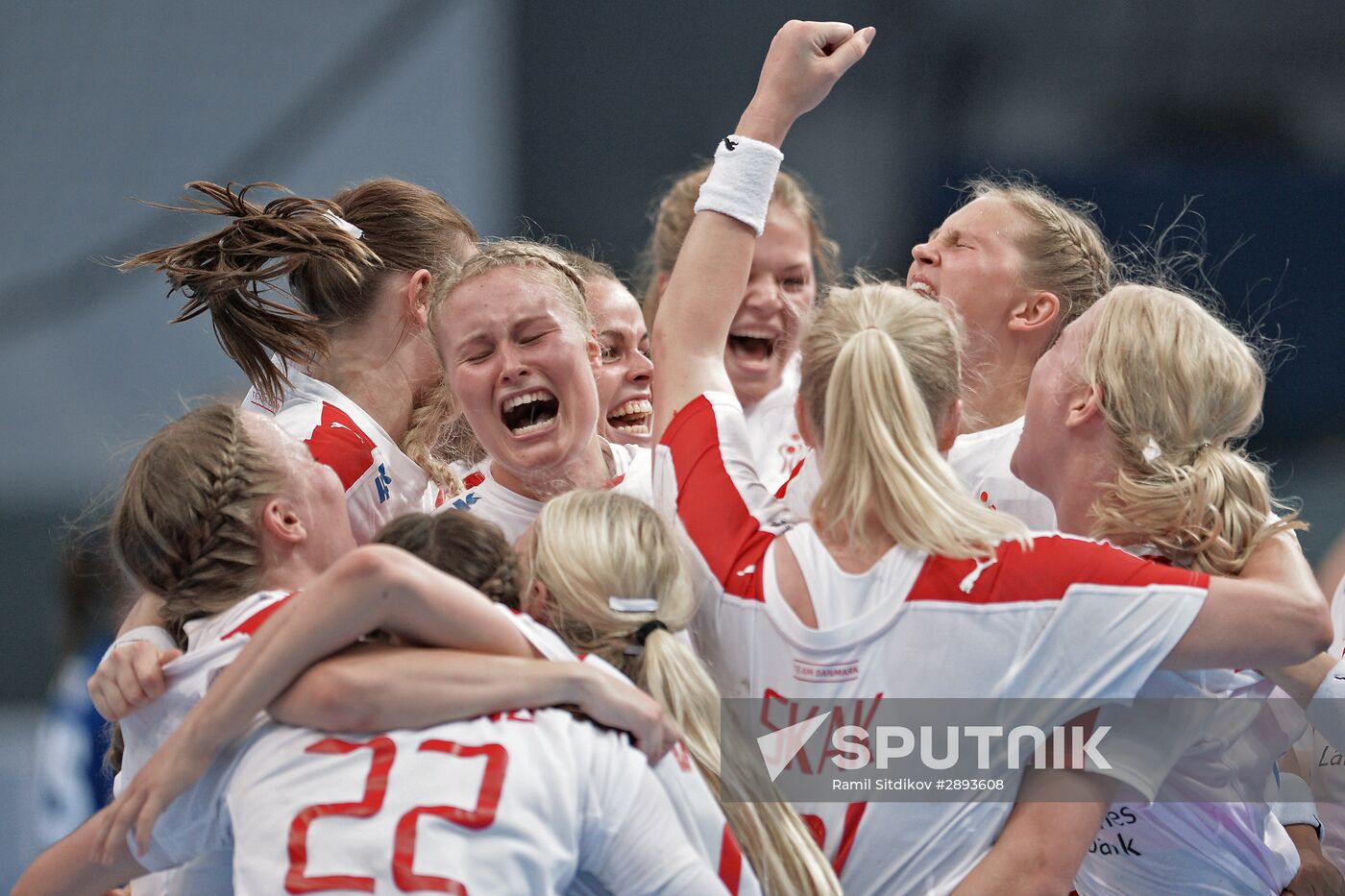 IHF Women's Junior (U20) World Championship. Final