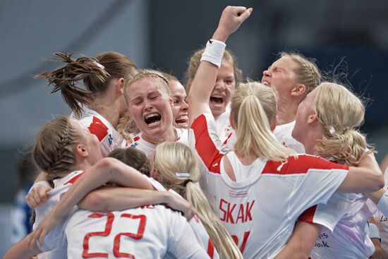 IHF Women's Junior (U20) World Championship. Final