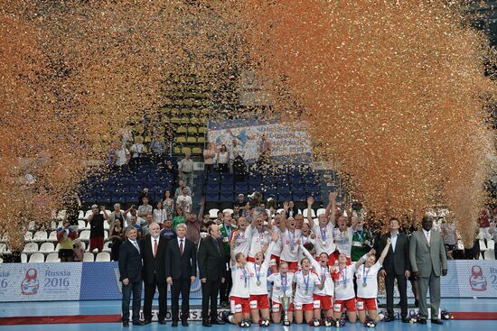 IHF Women's Junior (U20) World Championship. Final