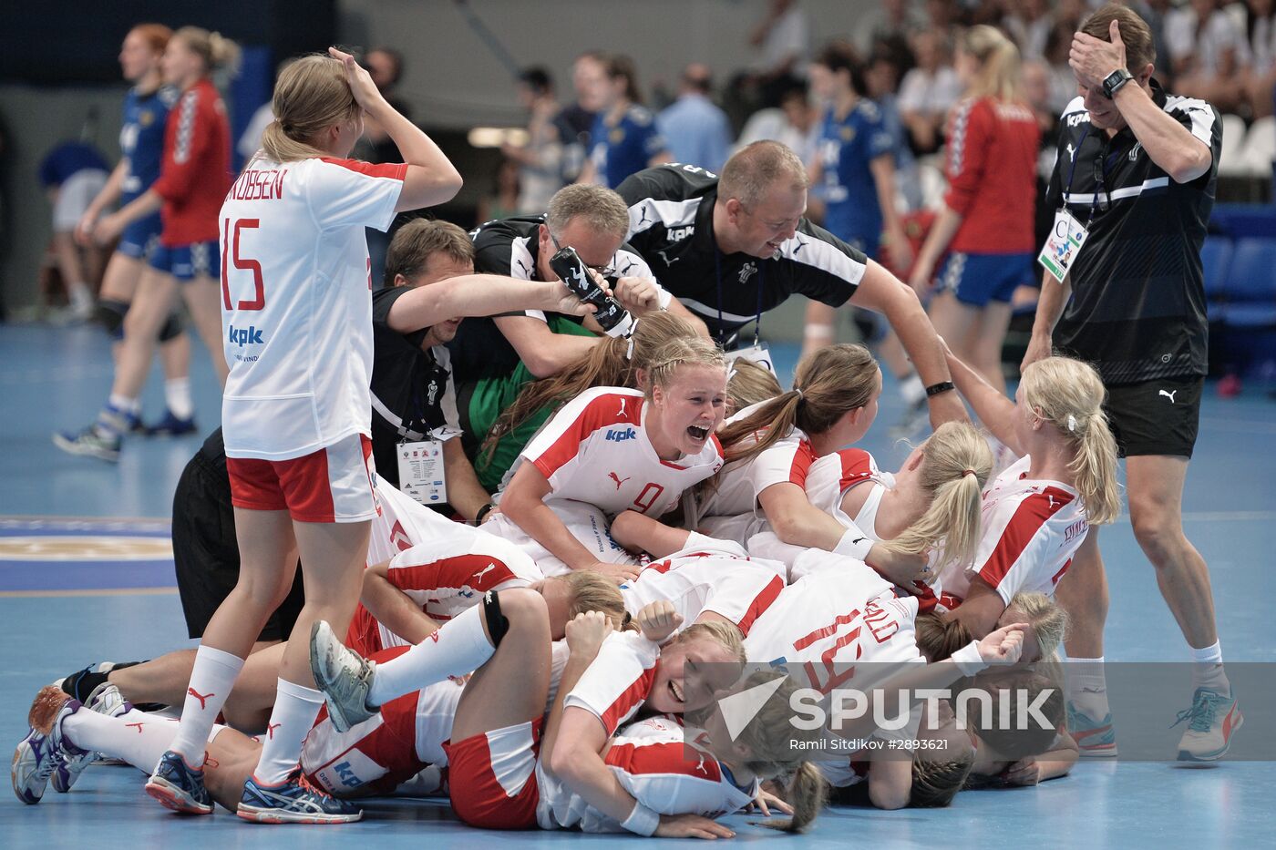 IHF Women's Junior (U20) World Championship. Final
