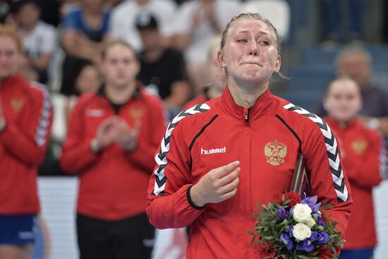 IHF Women's Junior (U20) World Championship. Final