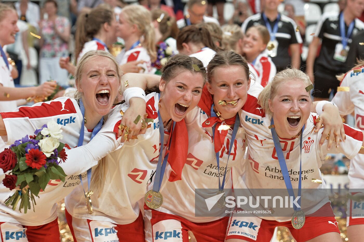 IHF Women's Junior (U20) World Championship. Final