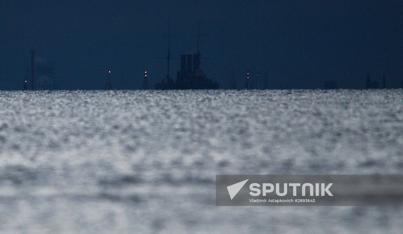 Cruiser Aurora towed to permanent mooring at Petrovskaya Embankment