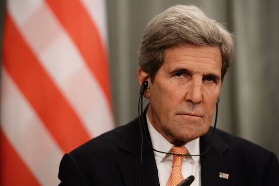 Russian Foreign Minister Sergei Lavrov meets with US Secretary of State John Kerry