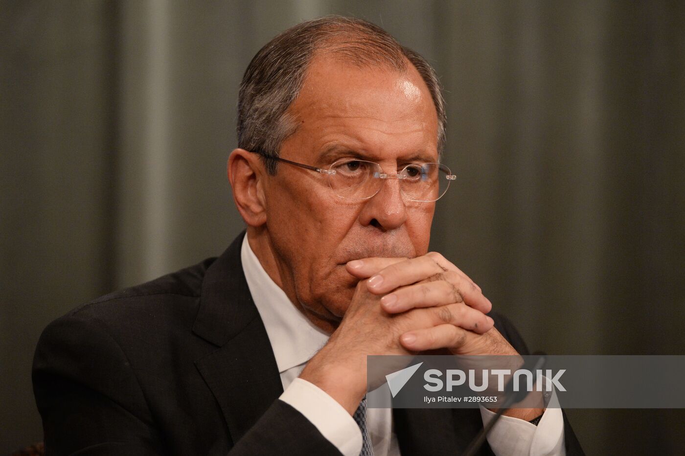 Russian Foreign Minister Sergei Lavrov meets with US Secretary of State John Kerry
