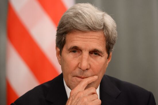 Russian Foreign Minister Sergei Lavrov meets with US Secretary of State John Kerry