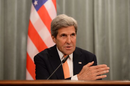 Russian Foreign Minister Sergei Lavrov meets with US Secretary of State John Kerry