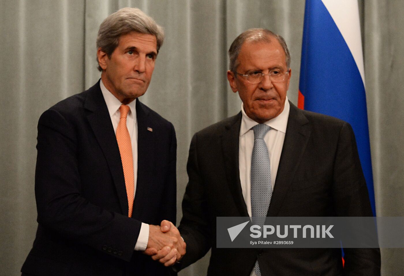 Russian Foreign Minister Sergei Lavrov meets with US Secretary of State John Kerry