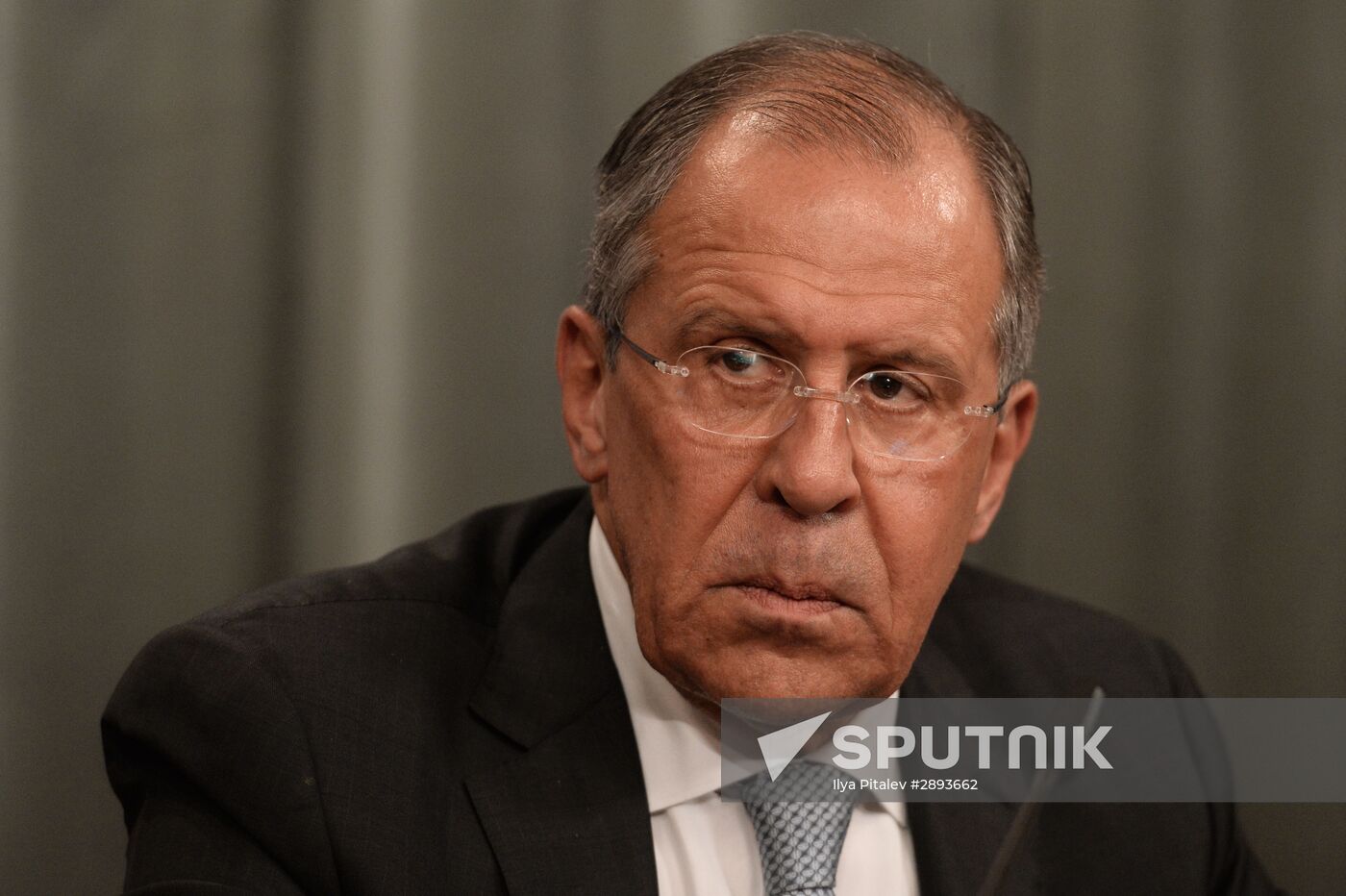 Foreign Minister Sergei Lavrov meets with US Secretary of State John Kerry