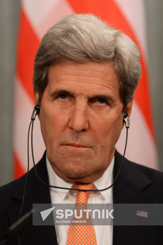 Foreign Minister Sergei Lavrov meets with US Secretary of State John Kerry